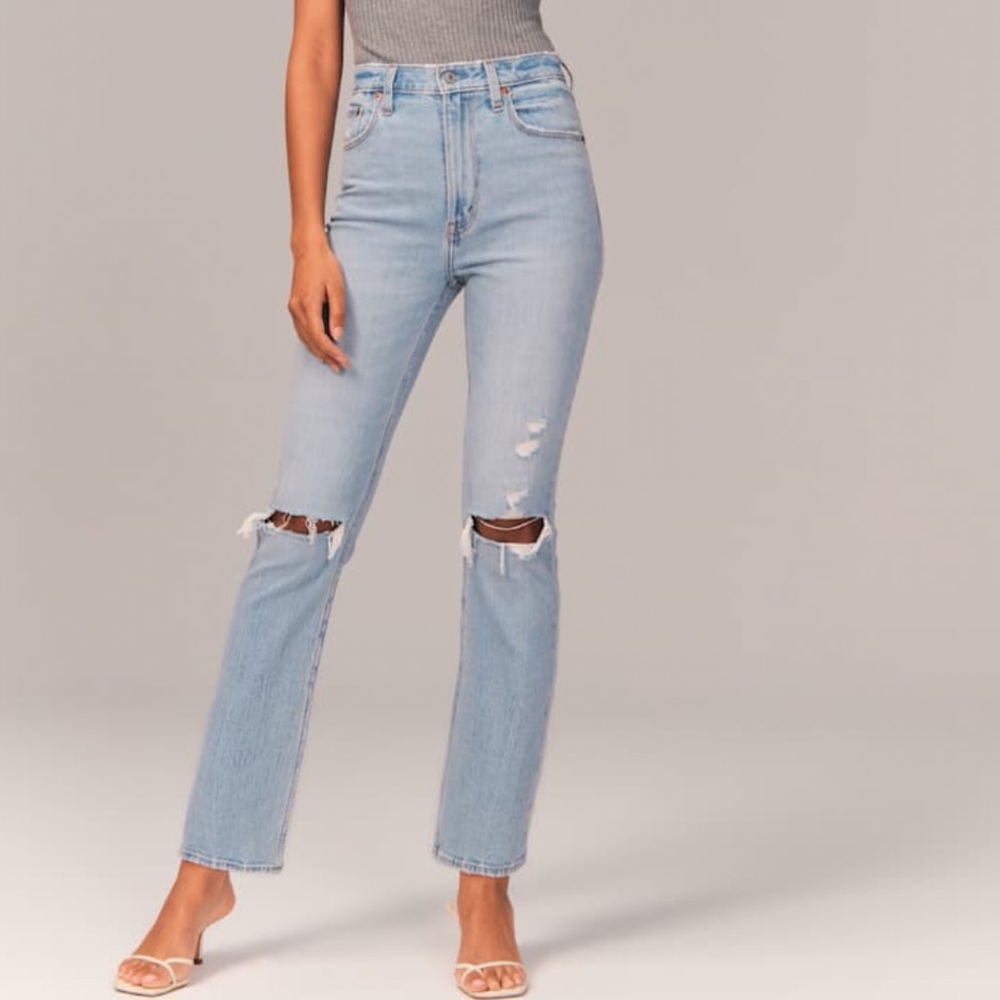 Abercrombie Ultra High Rise Ankle Straight Light Wash